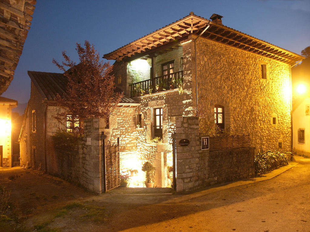 Hotel Casona D'Alevia Abandames Extérieur photo